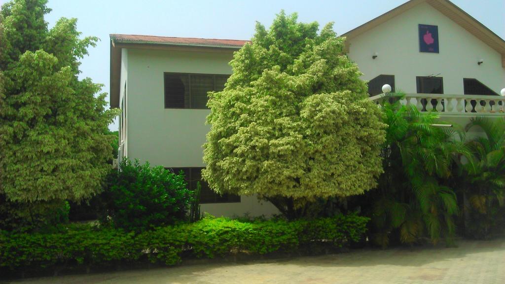 Eden Lodge Cape Coast Exterior photo